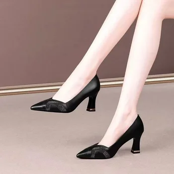 Cresfimix Zapatos Mujer / Ženske Elegantne Luksuzne Marke Cipele na ukosnica sa sjajnim Kristalima, Ženske Modne Bež kožne cipele-brod A1313
